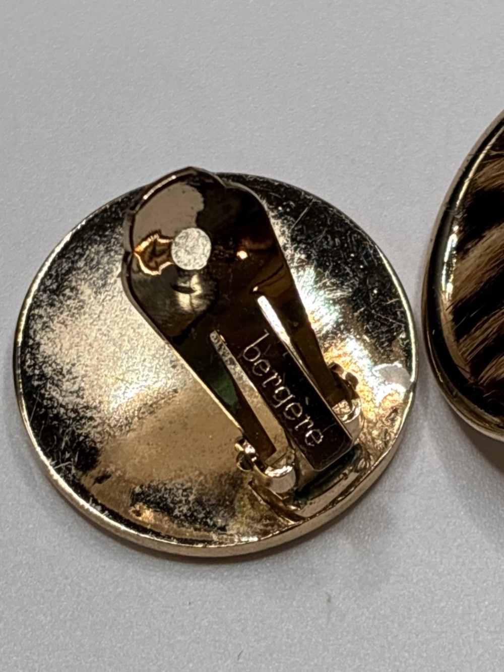 Vintage Bergere round gold-tone button clip-on earrings with tiger print centers - Picture 2 of 3